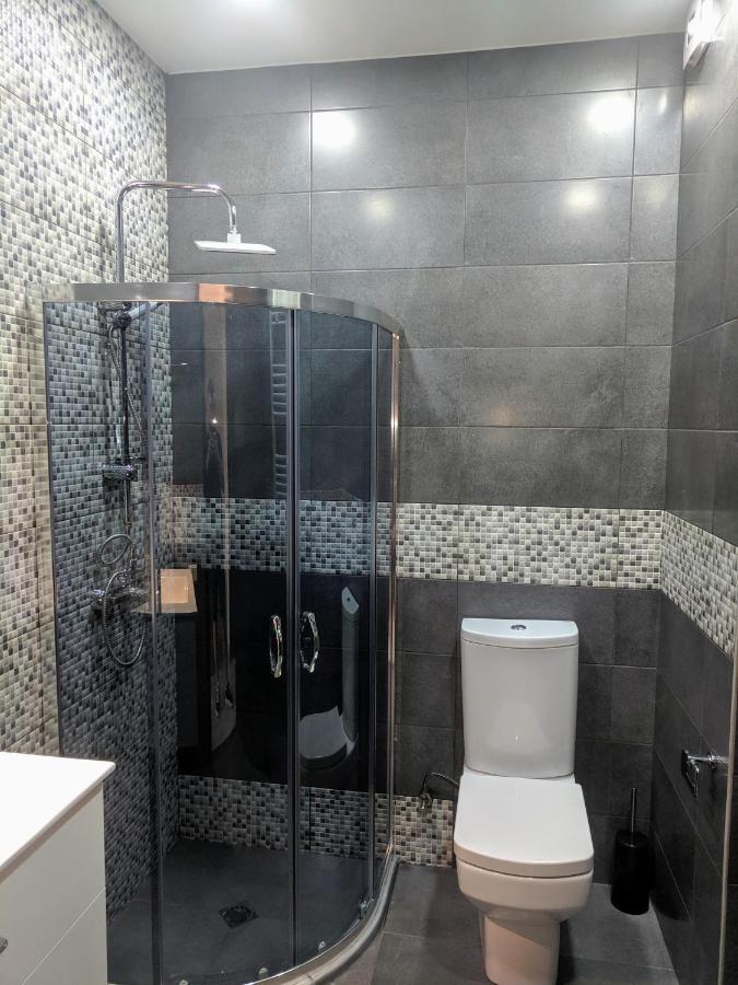 Hotel 5 Rooms Tbilisi Buitenkant foto