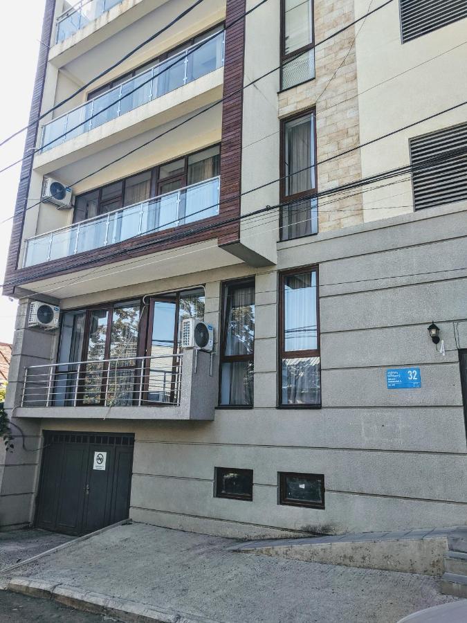 Hotel 5 Rooms Tbilisi Buitenkant foto