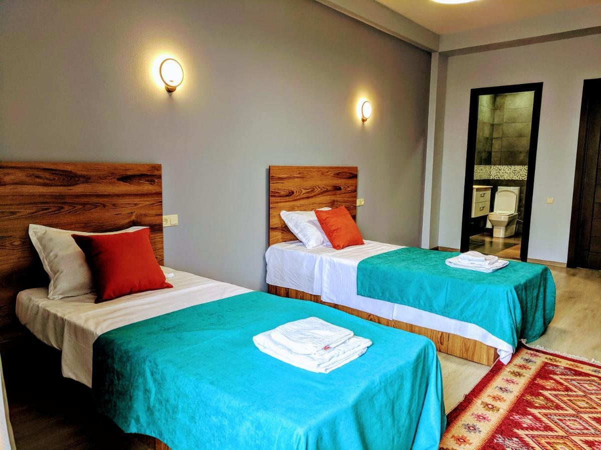 Hotel 5 Rooms Tbilisi Buitenkant foto
