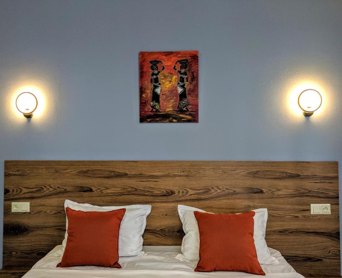 Hotel 5 Rooms Tbilisi Buitenkant foto